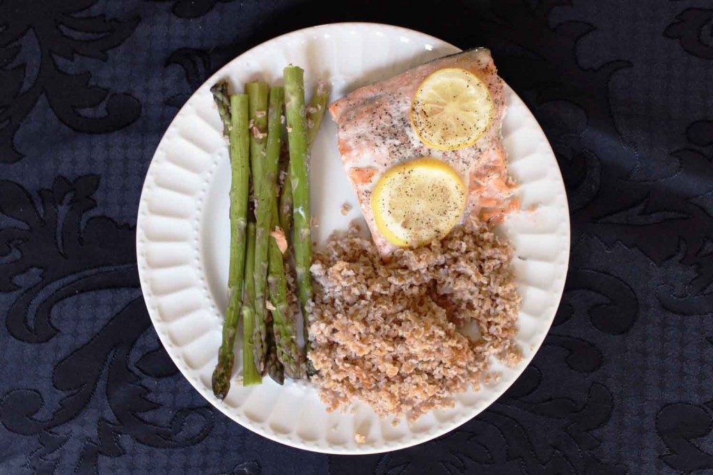 Lemony Baked Salmon With Asparagus & Bulgur